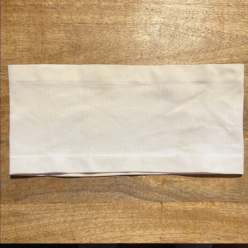 ⭐️6 for $20!⭐️ White ribbed bandeau